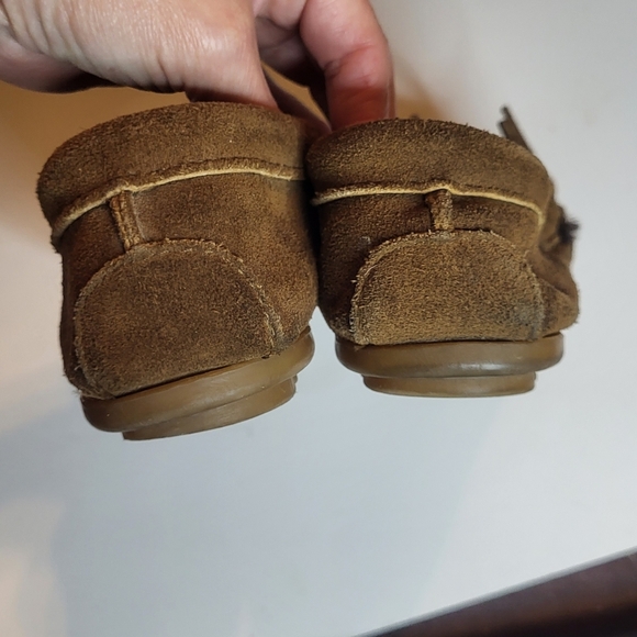Minnetonka moccasins - Picture 2 of 7
